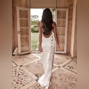MESHKI Elenora Rose Gown in White